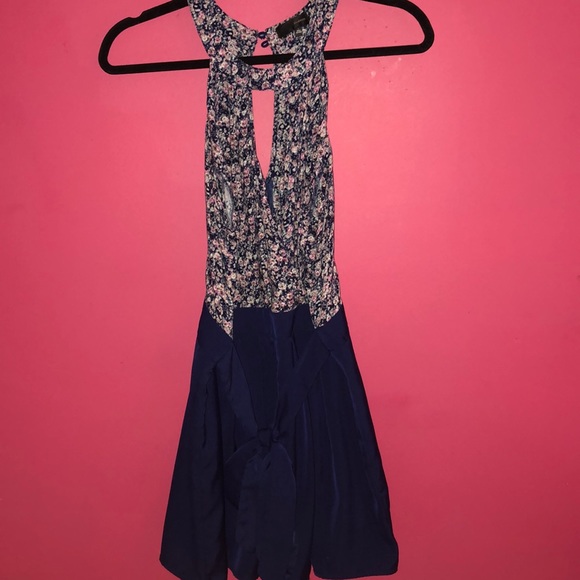 Navy blue floral romper - Picture 1 of 4